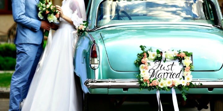 just married sign on car just married sign on car