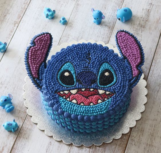 stitch face cake