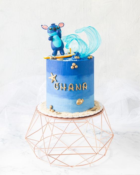 stitch surfing cake idea
