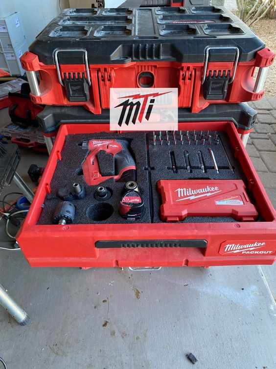 milwaukee electrician setup with removable bin
