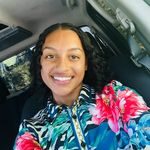 Olivia Grace - Writer at hookedhome.com