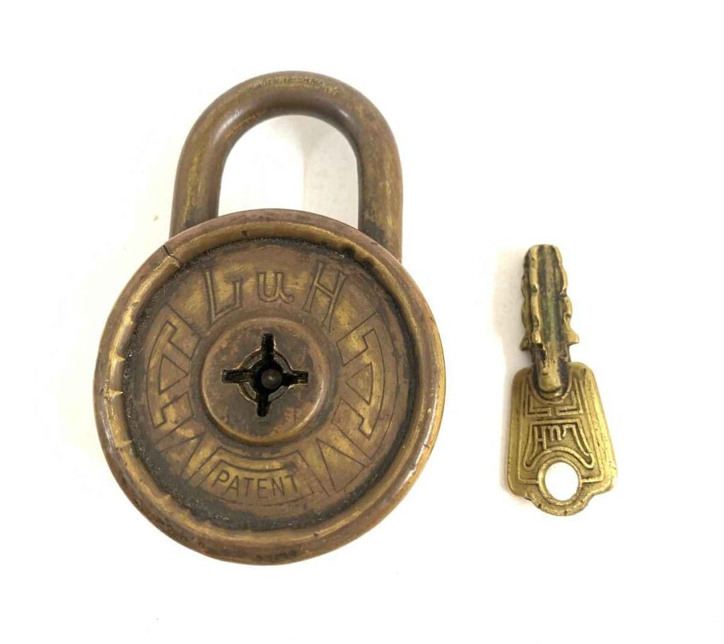 Four sided brass made key and lock 