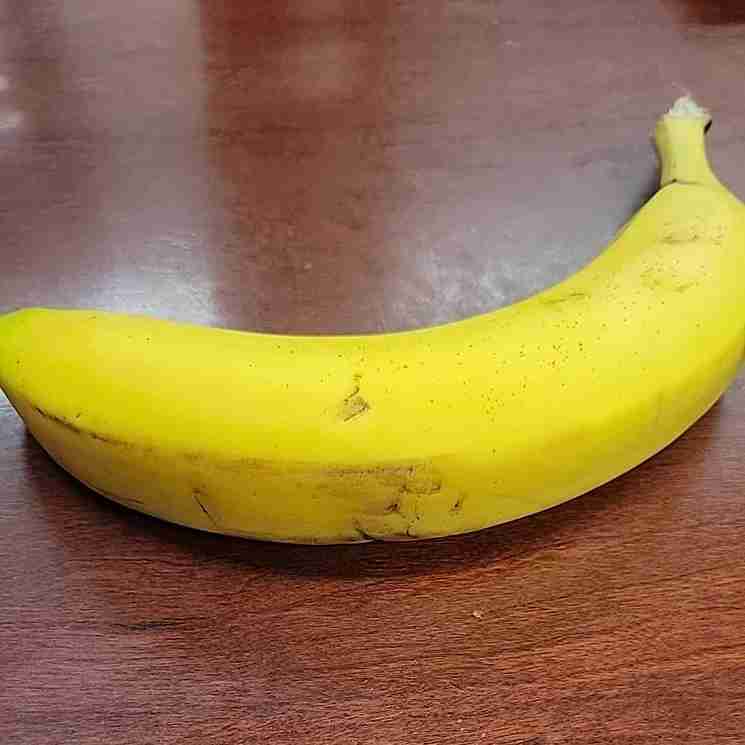 Medium-Sized Banana