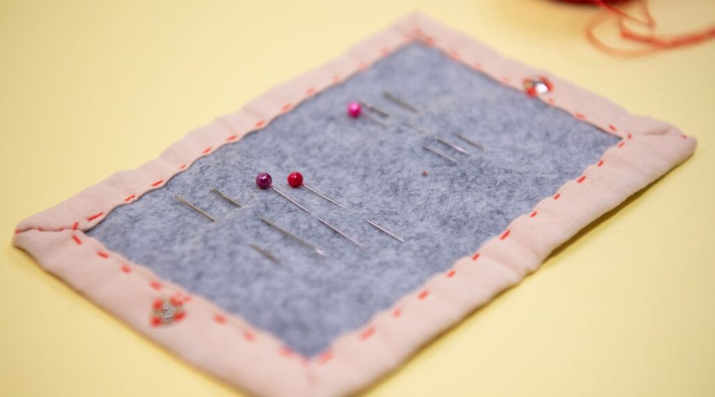Sewing-Needle-Case