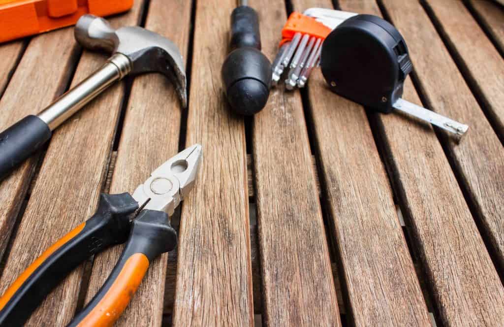 tools and material required to remove soffit panels