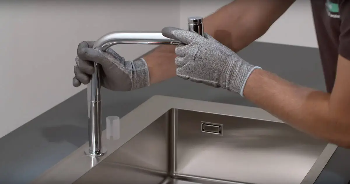 Replace your Kitchen Faucet
