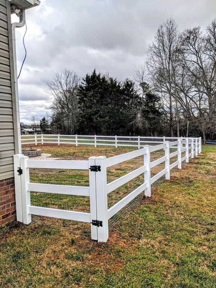classic vinyl ranch fence