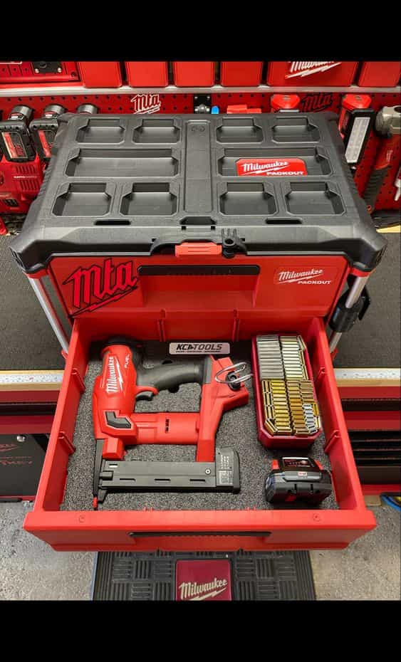 milwaukee electrician setup with removable bin