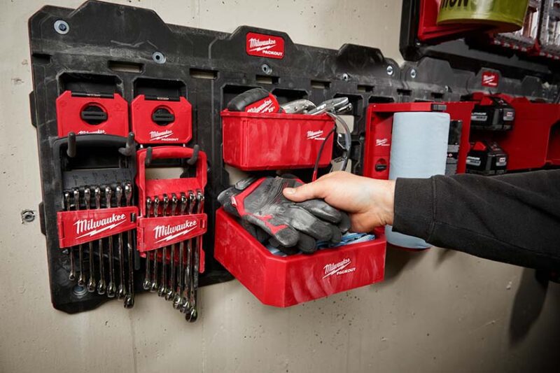 milwaukee wall packout
