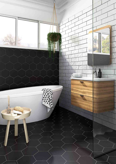 an image of a 10x10 bathroom with essential elements