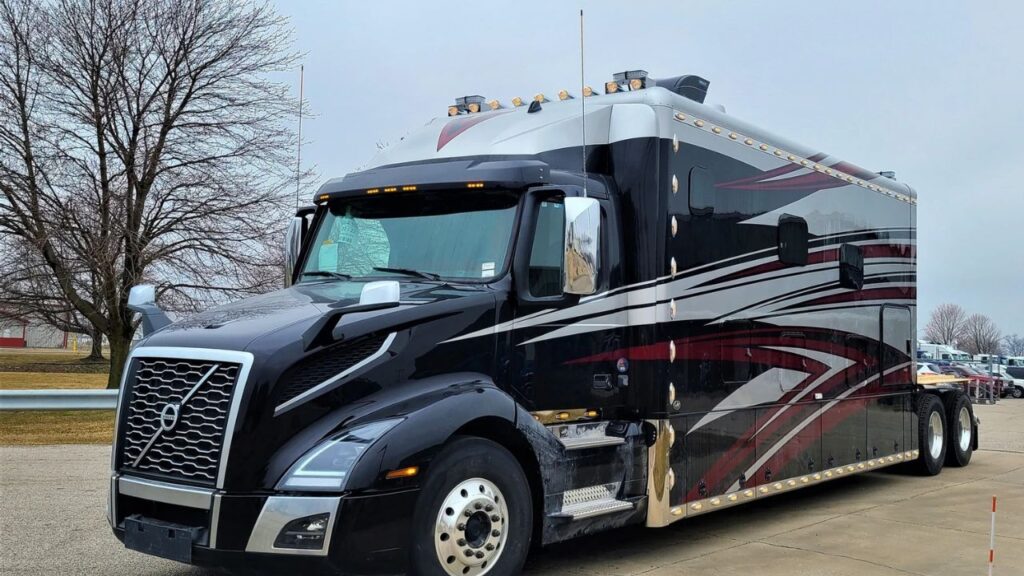 an image of black 2 bedroom super sleeper truck
