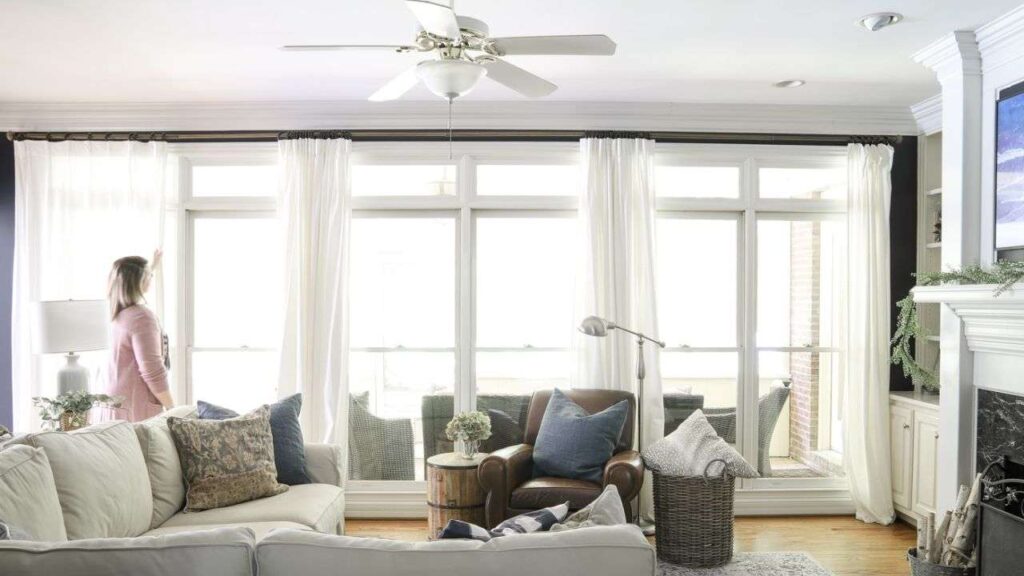 Curtain rod